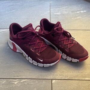 Nike Free Metcon 4 Women’s Size 7 US - Burgundy